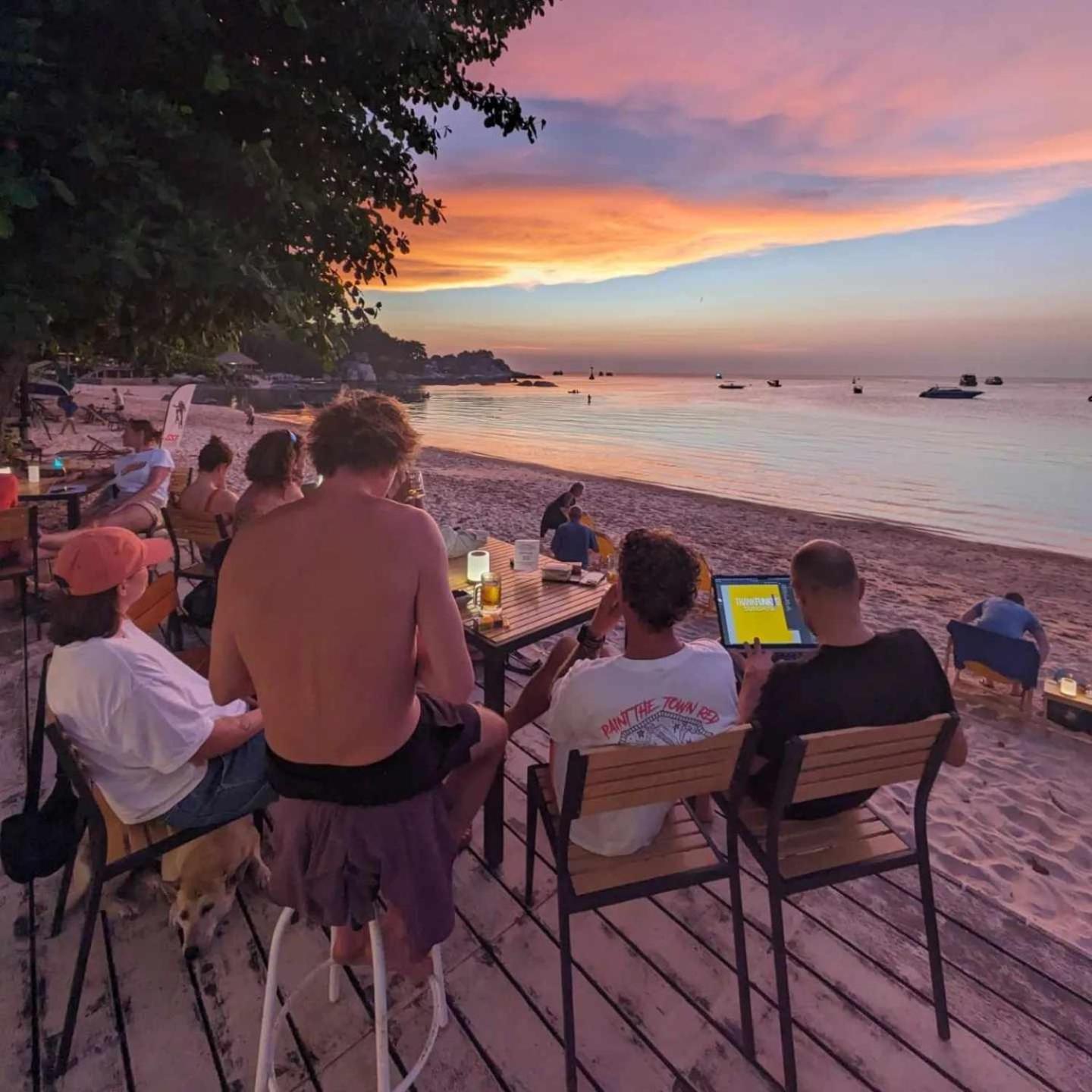 Goodtime Utopia Guesthouse Koh Tao Exterior photo