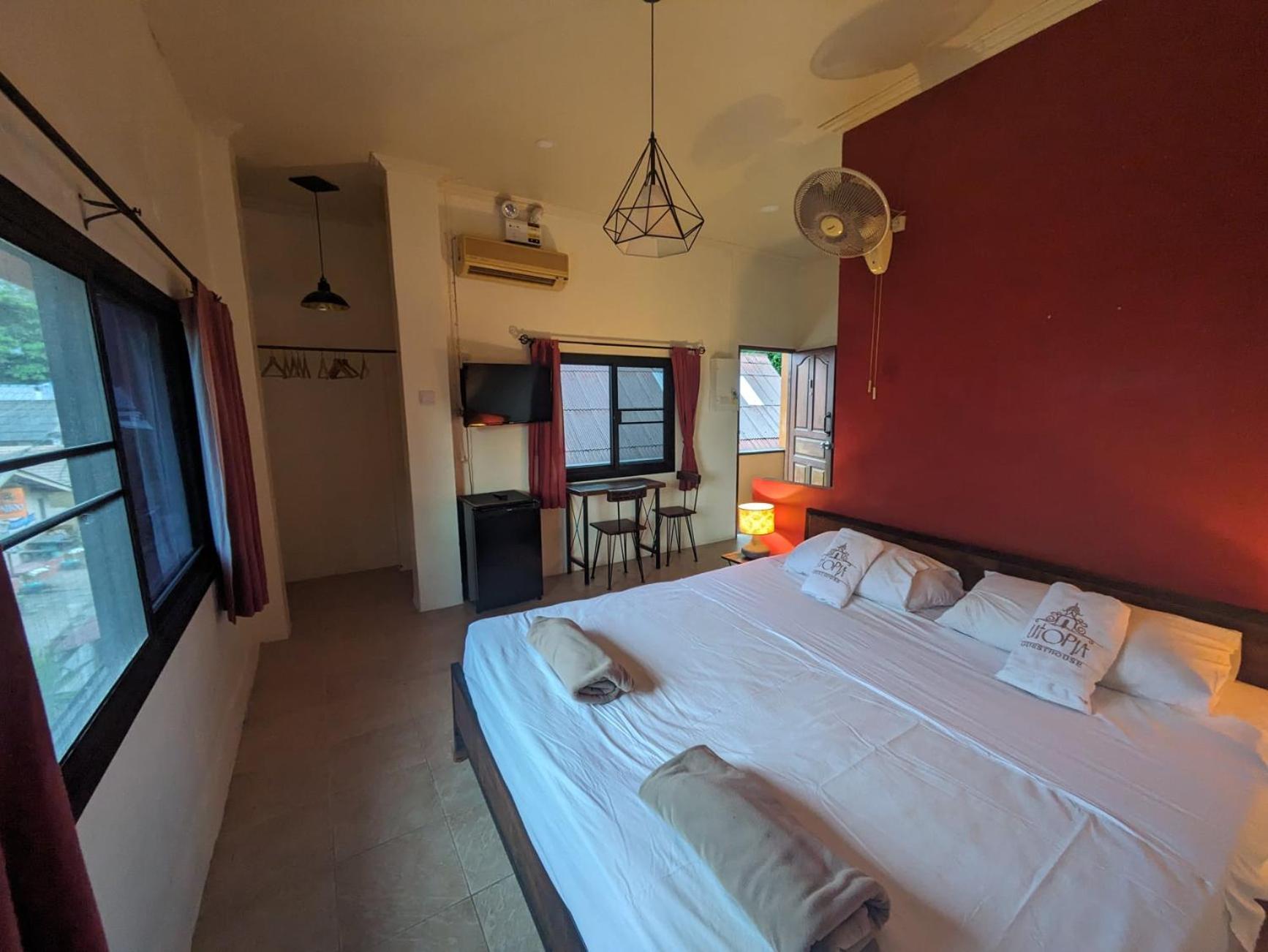 Goodtime Utopia Guesthouse Koh Tao Exterior photo