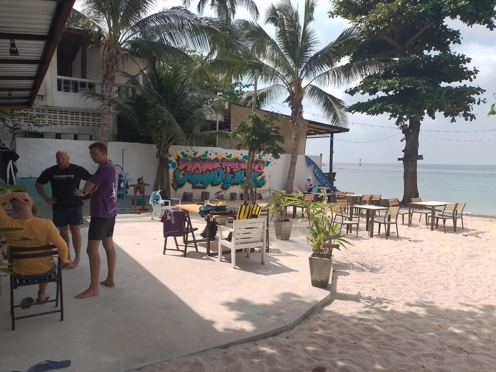 Goodtime Utopia Guesthouse Koh Tao Exterior photo